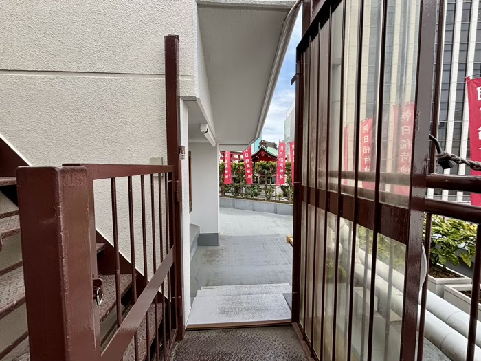 銀座 朝日稲荷神社 銀座朝日ビル 本殿(屋上)