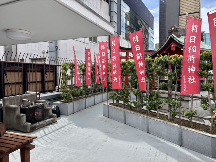 銀座 朝日稲荷神社 銀座朝日ビル 本殿(屋上)