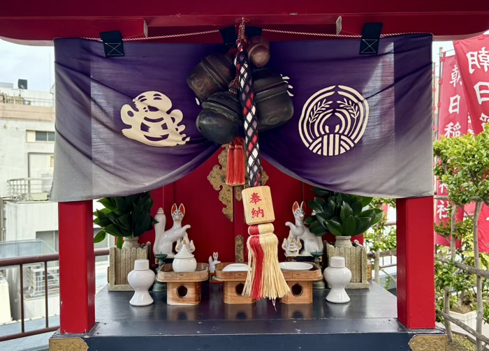 銀座 朝日稲荷神社 銀座朝日ビル 本殿(屋上)