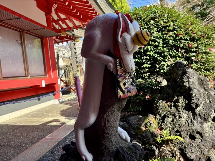 川崎市　京濱伏見稲荷神社　神狐像
