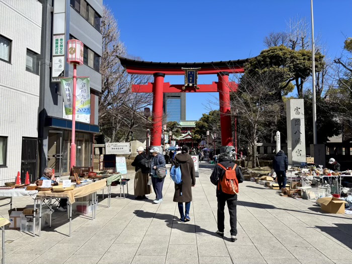 門前仲町 富岡八幡宮 青空蚤の市(フリーマーケット)