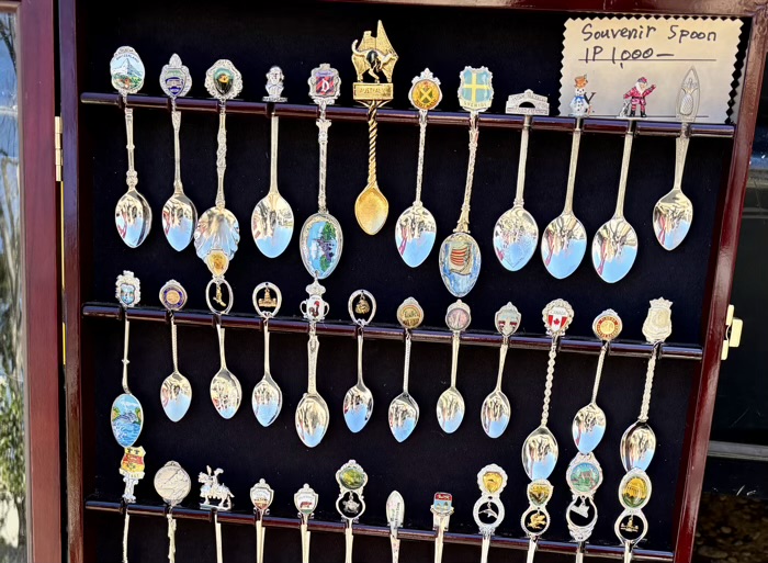 門前仲町 富岡八幡宮 青空蚤の市(フリーマーケット)