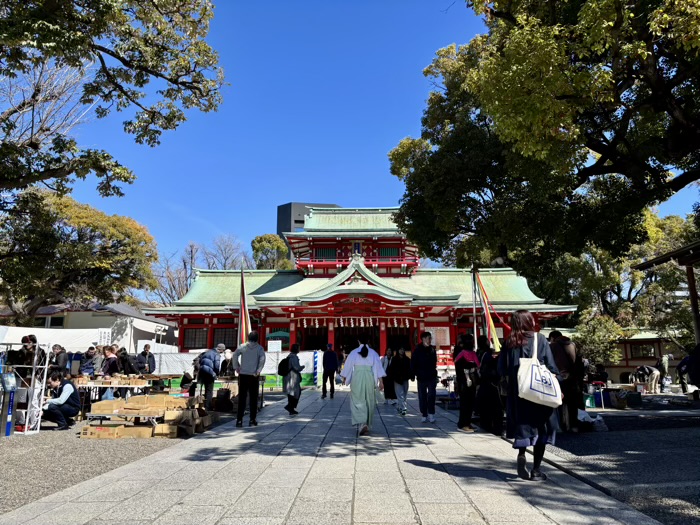 門前仲町 富岡八幡宮 青空蚤の市(フリーマーケット)