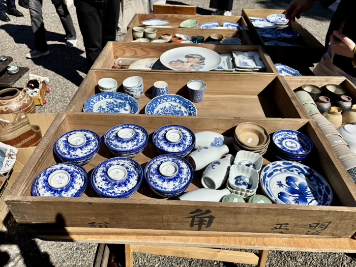 門前仲町 富岡八幡宮 青空蚤の市(フリーマーケット)