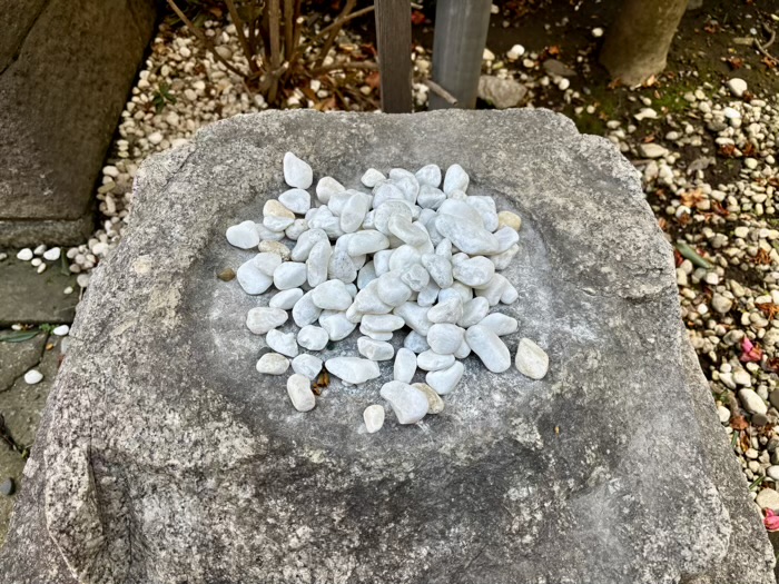 門前仲町　牡丹住吉神社　祈念神石（お願い石・お守り石）