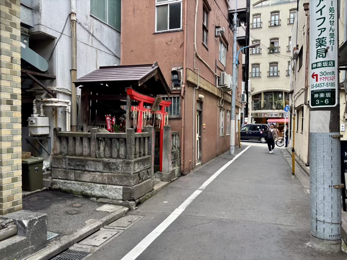 神楽坂 伏見火防稲荷神社