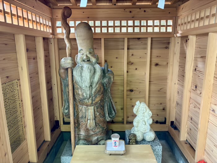 武蔵小山　三谷八幡神社　福禄寿像と大黒天像