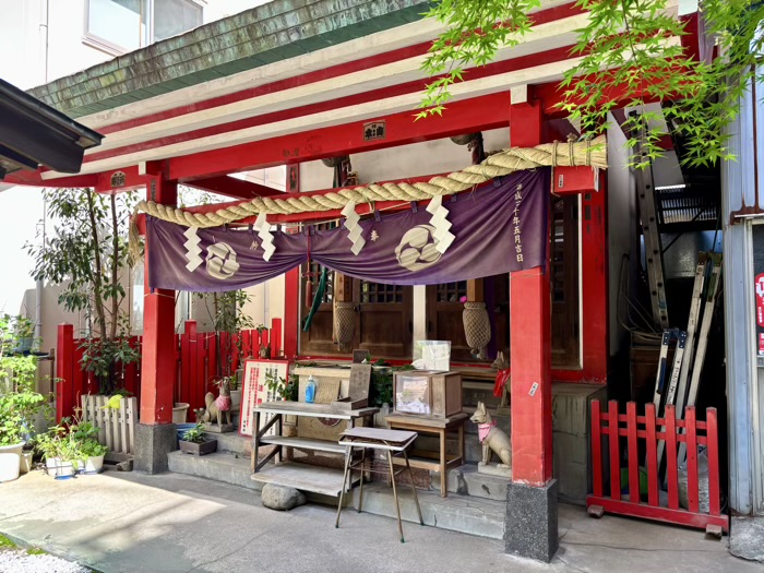 浜松町　讃岐小白稲荷神社