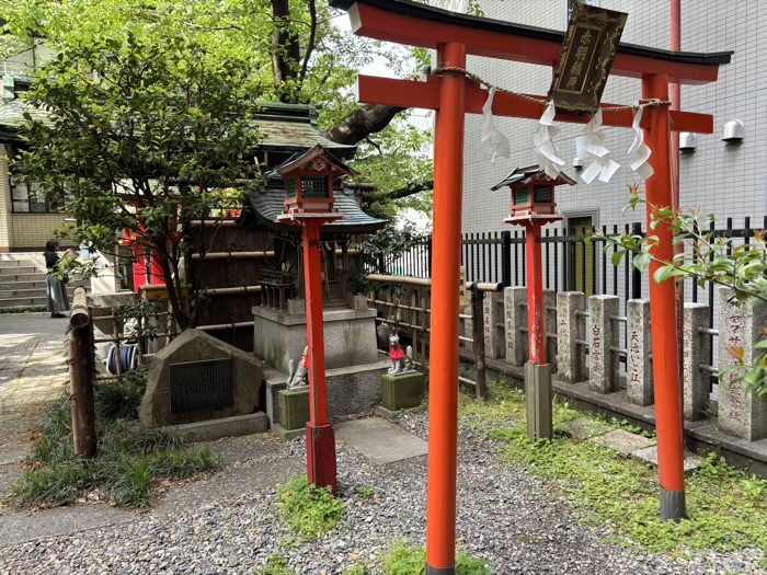港区　三田春日神社　赤羽稲荷社