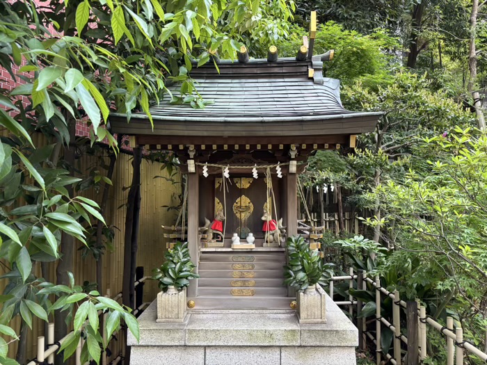 港区　三田春日神社　福徳稲荷神社