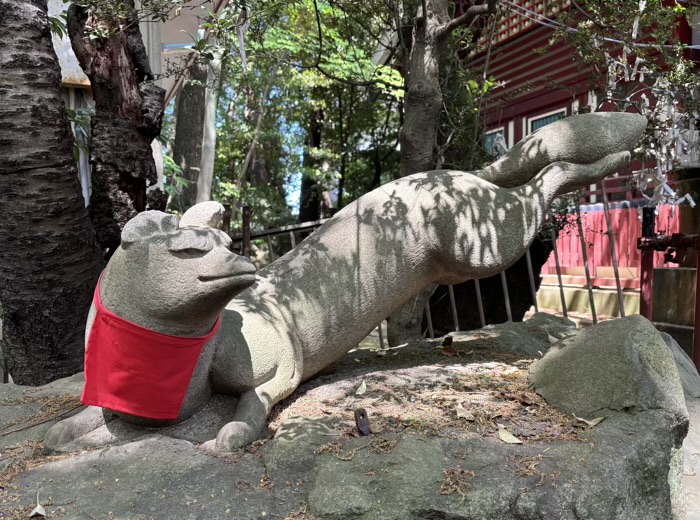 西早稲田 水稲荷神社 耳欠け神狐さん