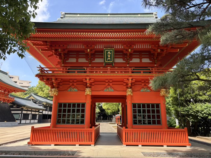 西早稲田　穴八幡宮　隋神門