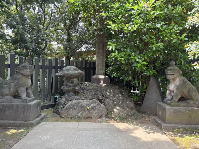 西早稲田　穴八幡宮　神武天皇陵遥拝所
