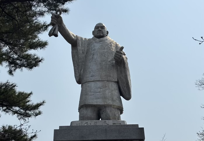 大田区　池上本門寺　日蓮聖人像（説法像）