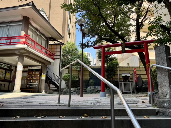 湯島 妻恋神社