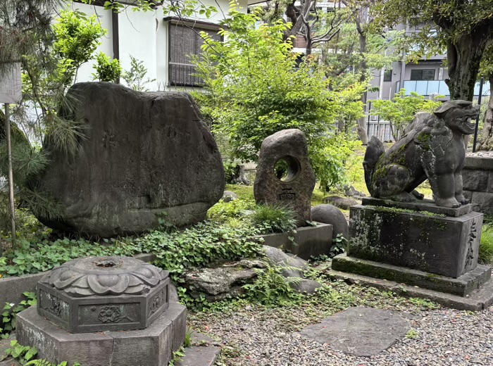 向島 三囲神社 雨乞の碑
