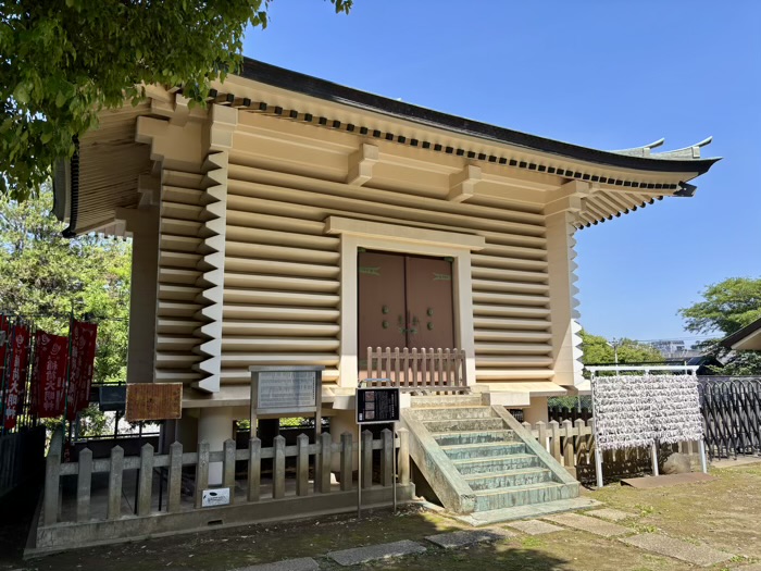 新宿　諏訪神社　宮神輿庫