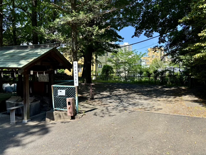 新宿　諏訪神社
