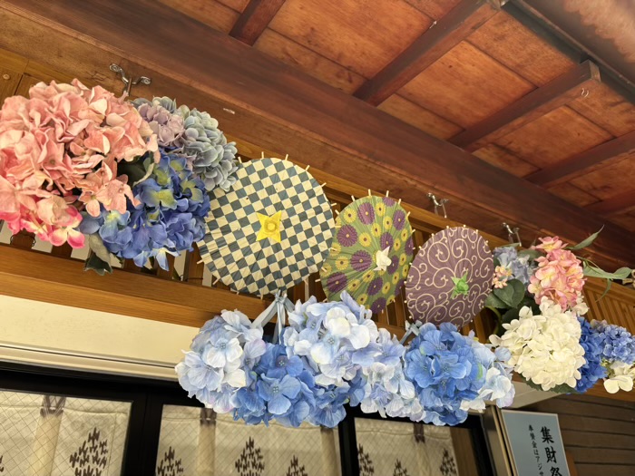 麻布十番 十番稲荷神社 集財祭(あじさいまつり)