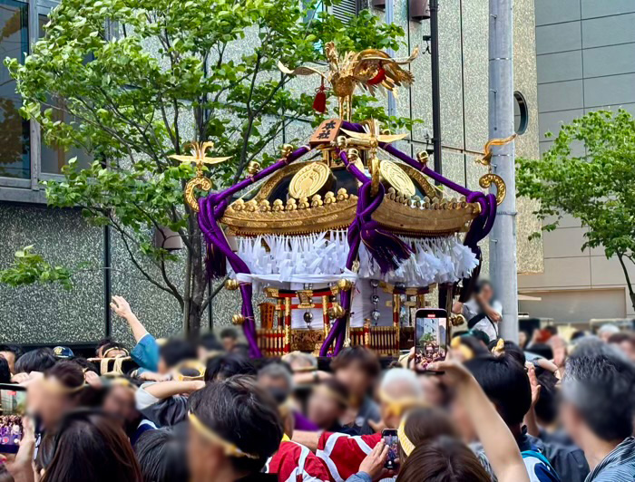 日本橋 小網神社 例大祭(神輿渡御)