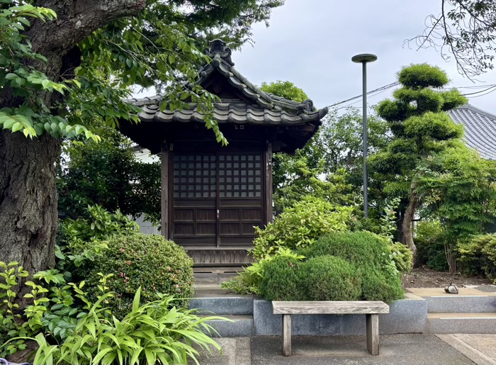 世田谷　青龍山 勝國寺　白山堂