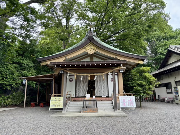 相州藤沢白旗神社　神輿殿