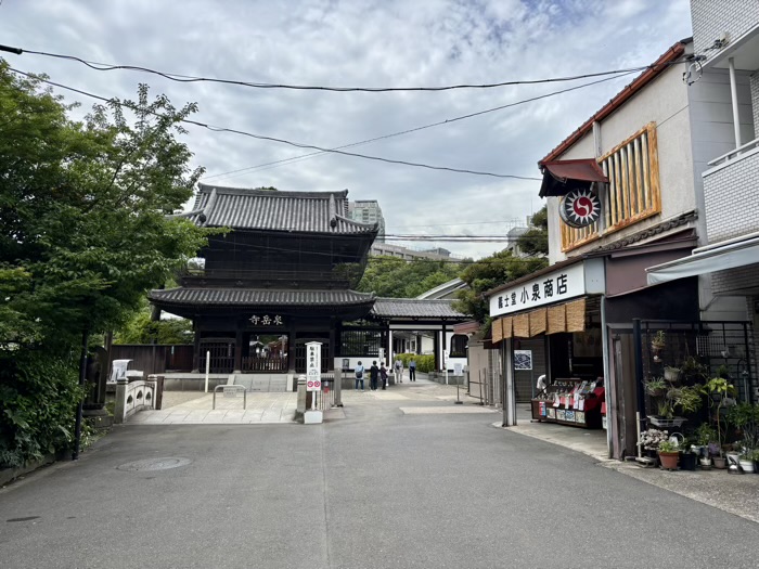 港区高輪　萬松山 泉岳寺　表参道