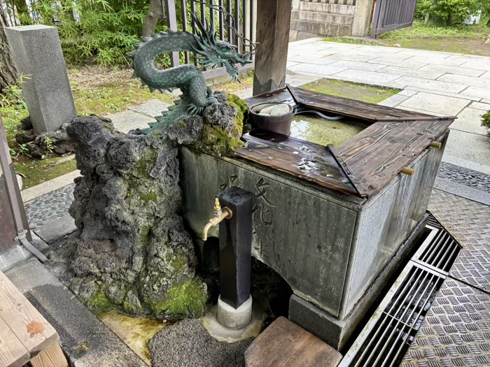 南千住　素盞雄神社　手水舎（御神水）
