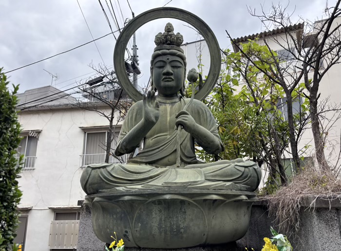 文京区　本郷薬師堂　十一面観世音菩薩坐像