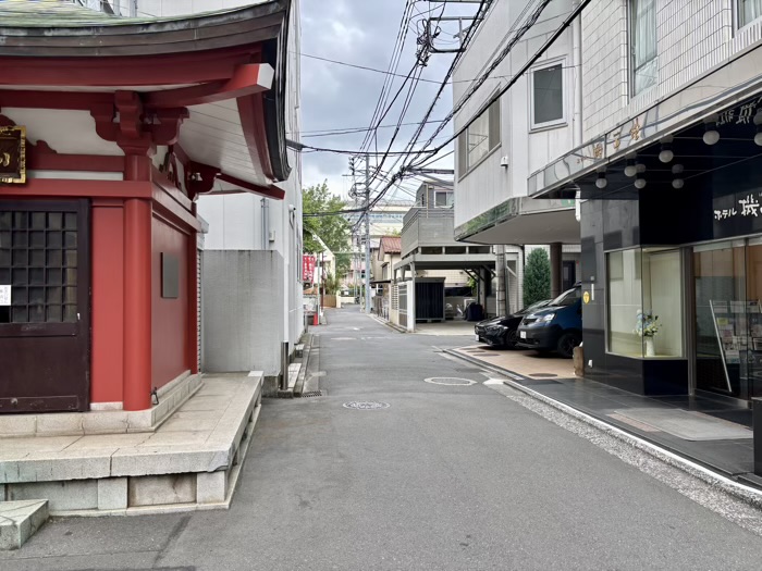 文京区　本郷薬師堂　十一面観世音菩薩坐像