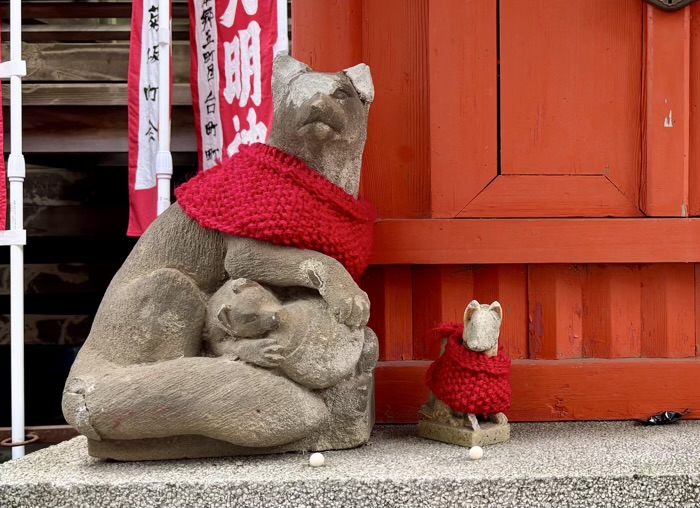本郷　櫻木神社　見送稲荷神社