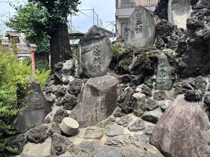 足立区　千住神社　富士塚お山開き