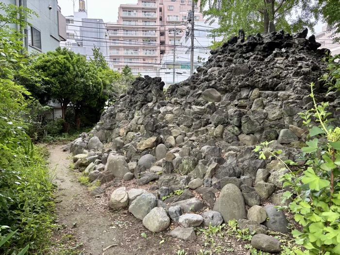 江東区 富賀岡八幡宮 砂村富士(富士塚)