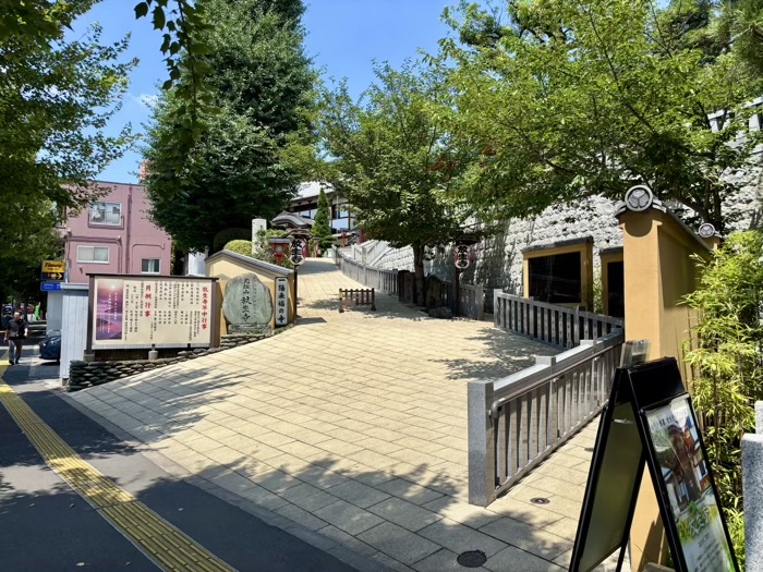 西早稲田　光松山 威盛院 放生寺