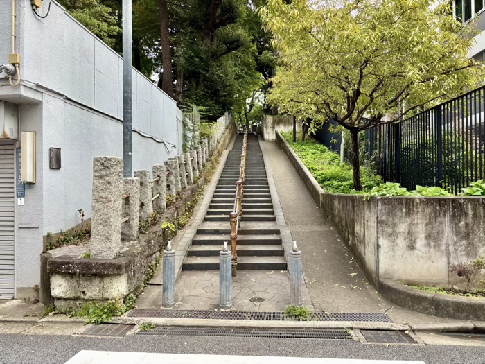 新宿 西向天神社