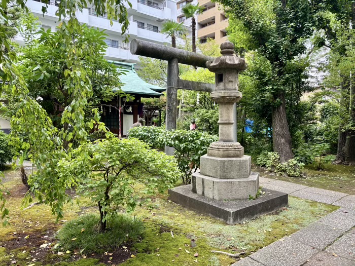 新川　於岩稲荷田宮神社
