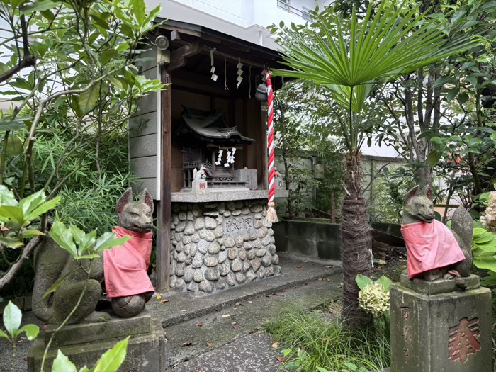 新川　於岩稲荷田宮神社　白狐社