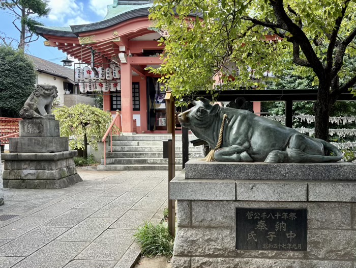 世田谷　松原菅原神社　神牛像（撫で牛）