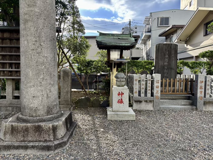 江東区 猿江神社 神猿像